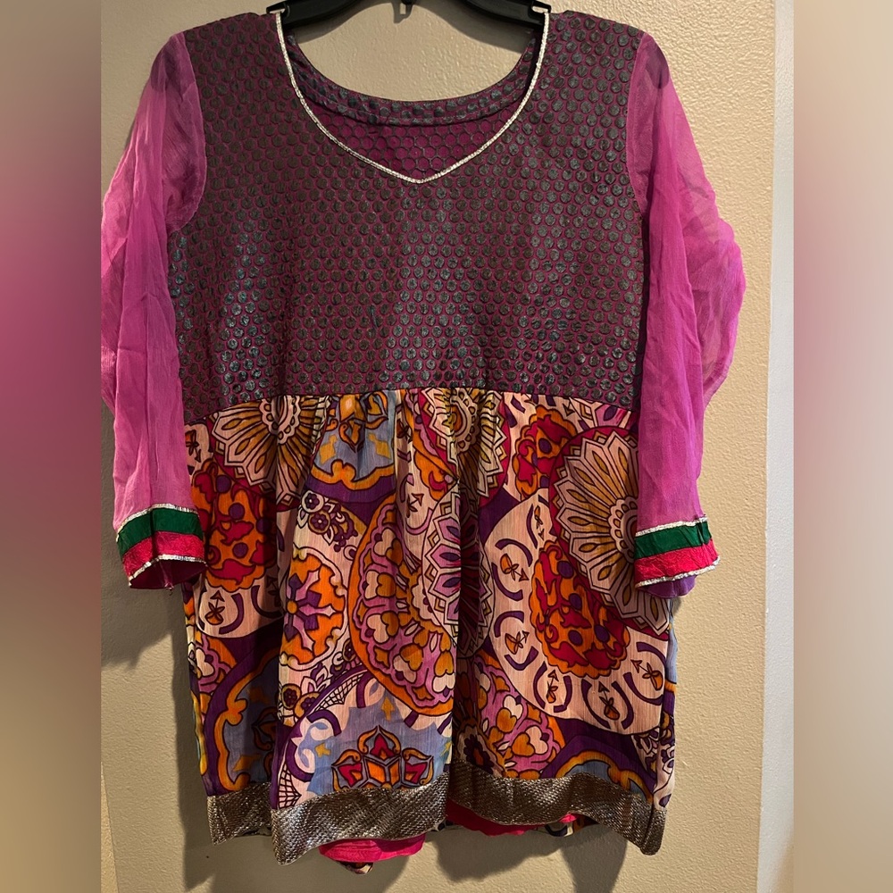 Colorful patchwork Indian-style tunic top, made from upcycled saris. Size Medium